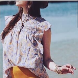 LOVE THE LABEL Josepha Lavender Flutter Sleeve Short Sleeve Boho Blouse Small